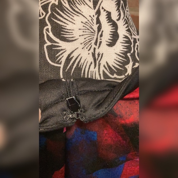 London Time Dress - Picture 8 of 8